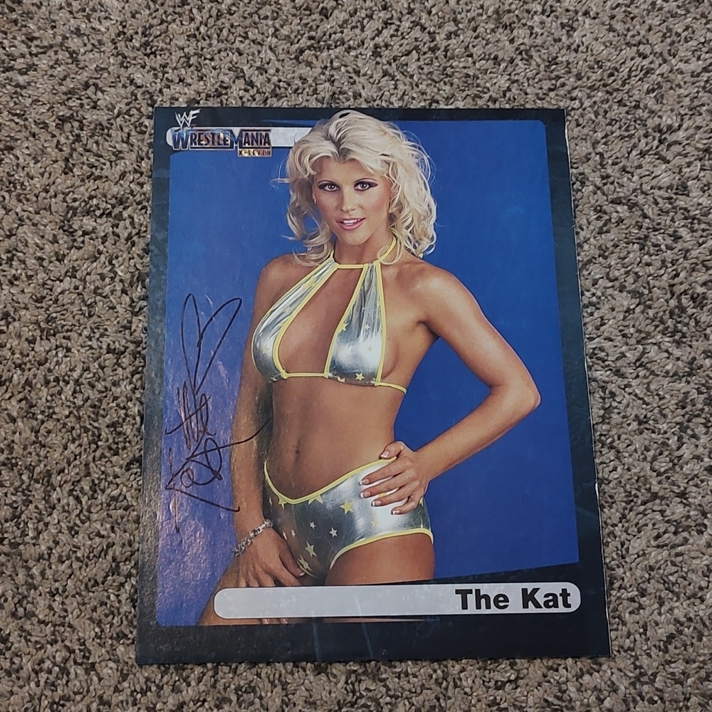 Wwe The Kat Autograph Magazine Pic